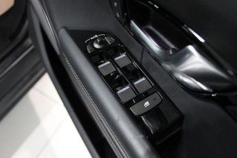 LAND ROVER RANGE ROVER EVOQUE 2.0 TD4 HSE Dynamic SUV 5dr Diesel Auto 4WD Euro 6 (s/s) (180 ps