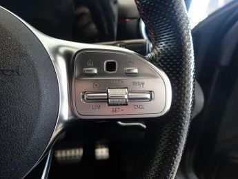 MERCEDES-BENZ A-CLASS 2.0 A180d AMG Line Hatchback 5dr Diesel 8G-DCT Euro 6 (s/s) (116