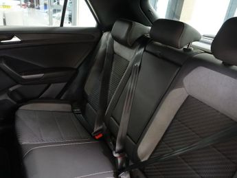 VOLKSWAGEN T-ROC 1.5 TSI GPF EVO R-Line SUV 5dr Petrol DSG Euro 6 (s/s) (150 ps)