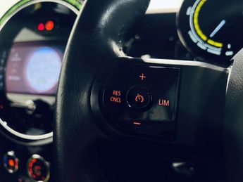 MINI Electric Hatch Cooper SE 32.6kWh Level 2 Hatchback 3dr Electric Auto (184 ps)
