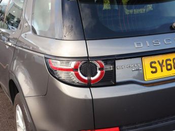 LAND ROVER DISCOVERY SPORT 2.0 TD4 HSE SUV 5dr Diesel Auto 4WD Euro 6 (s/s) (180 ps)