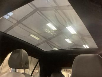 VOLKSWAGEN ID.3 Pro 58kWh Family Hatchback 5dr Electric Auto (145 ps)