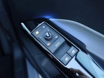 VOLKSWAGEN ID.3 Pro 58kWh Family Hatchback 5dr Electric Auto (145 ps)