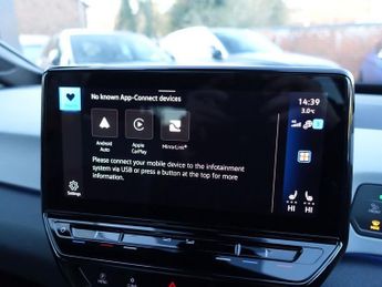 VOLKSWAGEN ID.3 Pro 58kWh Family Hatchback 5dr Electric Auto (145 ps)