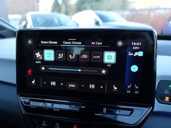 VOLKSWAGEN ID.3 Pro 58kWh Family Hatchback 5dr Electric Auto (145 ps)