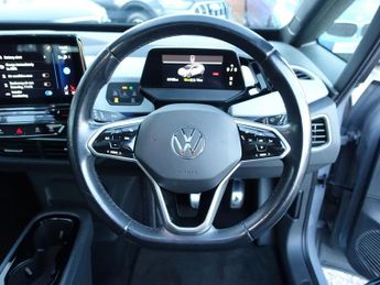 VOLKSWAGEN ID.3 Pro 58kWh Family Hatchback 5dr Electric Auto (145 ps)