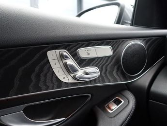 MERCEDES-BENZ GLC 2.1 GLC250d AMG Line (Premium) SUV 5dr Diesel G-Tronic 4MATIC Eu