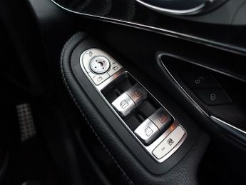 MERCEDES-BENZ GLC 2.1 GLC250d AMG Line (Premium) SUV 5dr Diesel G-Tronic 4MATIC Eu