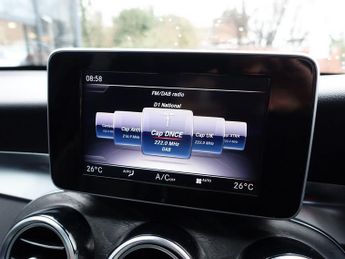 MERCEDES-BENZ GLC 2.1 GLC250d AMG Line (Premium) SUV 5dr Diesel G-Tronic 4MATIC Eu