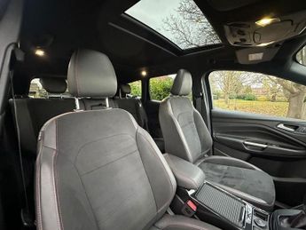 FORD KUGA 2.0 TDCi ST-Line X SUV 5dr Diesel Powershift AWD Euro 6 (s/s) (1