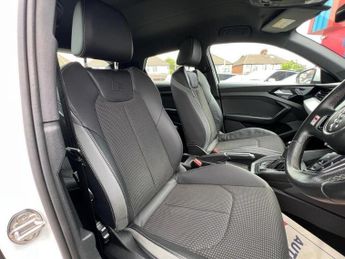 AUDI A1 1.0 TFSI 25 S line Sportback 5dr Petrol S Tronic Euro 6 (s/s) (9