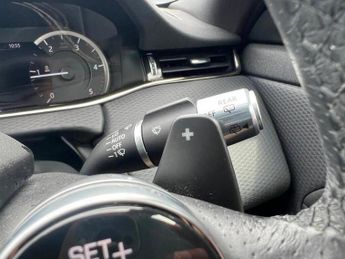 LAND ROVER RANGE ROVER EVOQUE 2.0 D150 MHEV R-Dynamic SUV 5dr Diesel Auto 4WD Euro 6 (s/s) (15