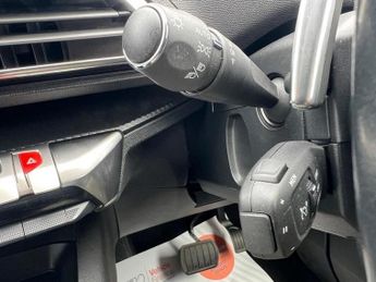 PEUGEOT 3008 1.6 14.2kWh Allure SUV 5dr Petrol Plug-in Hybrid e-EAT Euro 6 (s