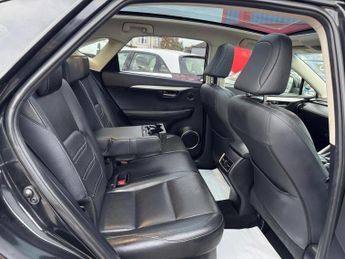 LEXUS NX 2.5 300h Luxury SUV 5dr Petrol Hybrid E-CVT 4WD Euro 6 (s/s) (19