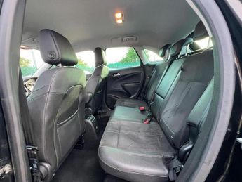 VAUXHALL CROSSLAND 1.2 Turbo Ultimate SUV 5dr Petrol Auto Euro 6 (s/s) (130 ps)