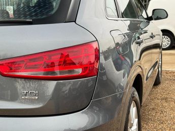 AUDI Q3 2.0 TDI SE SUV 5dr Diesel S Tronic quattro Euro 5 (s/s) (177 ps)