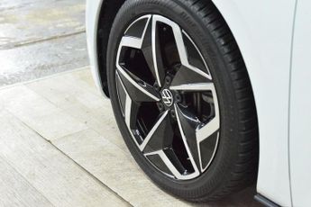 VOLKSWAGEN ID.3 Pro Performance 58kWh 1ST Edition Hatchback 5dr Electric Auto (2