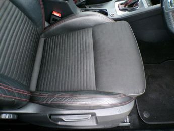 SKODA OCTAVIA 2.0 TDI vRS Estate 5dr Diesel DSG Euro 5 (s/s) (184 ps)