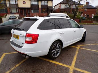 SKODA OCTAVIA 2.0 TDI vRS Estate 5dr Diesel DSG Euro 5 (s/s) (184 ps)