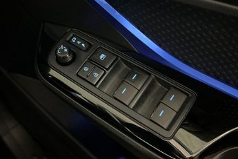 TOYOTA C-HR 1.8 VVT-h GPF Dynamic SUV 5dr Petrol Hybrid CVT Euro 6 (s/s) (12