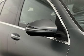 MERCEDES-BENZ EQC EQC 400 80kWh AMG Line SUV 5dr Electric Auto 4MATIC (408 ps) Par