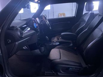 MINI Electric Hatch Cooper SE 32.6kWh Level 2 Hatchback 3dr Electric Auto (184 ps)