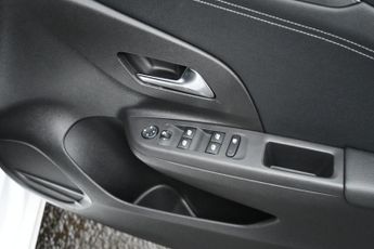 VAUXHALL Corsa Electric 50kWh Elite Nav Hatchback 5dr Electric Auto (7.4Kw Charger) (136