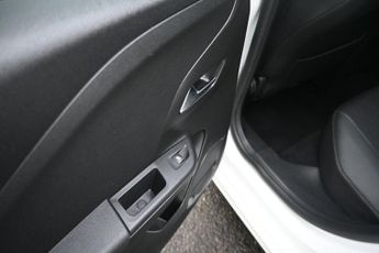 VAUXHALL Corsa Electric 50kWh Elite Nav Hatchback 5dr Electric Auto (7.4Kw Charger) (136