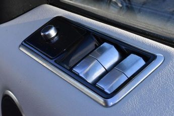 LAND ROVER RANGE ROVER SPORT 2.0 SD4 HSE Diesel AUTO 4WD (240 ps) EXTENSIVE LR HISTORY, MERID