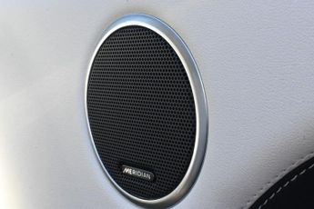 LAND ROVER RANGE ROVER SPORT 2.0 SD4 HSE SUV 5dr Diesel Auto 4WD Euro 6 (s/s) (240 ps)