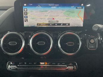 MERCEDES-BENZ 180 1.3 GLA200 Sport (Executive) SUV 5dr Petrol 7G-DCT Euro 6 (s/s) 