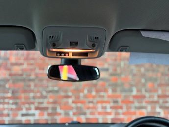 VAUXHALL ASTRA 1.4i Turbo Elite Nav Hatchback 5dr Petrol Auto Euro 6 (s/s) (150