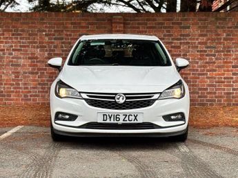VAUXHALL ASTRA 1.4i Turbo Elite Nav Hatchback 5dr Petrol Auto Euro 6 (s/s) (150