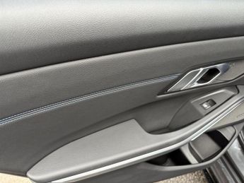 BMW 3 SERIES 2.0 320d M Sport Touring 5dr Diesel Auto xDrive Euro 6 (s/s) (19