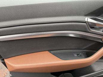 AUDI E-TRON 55 SUV 5dr Electric Auto quattro 95kWh (408 ps)