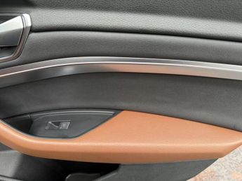 AUDI E-TRON 55 SUV 5dr Electric Auto quattro 95kWh (408 ps)