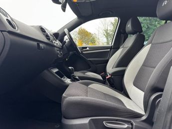 VOLKSWAGEN TIGUAN 2.0 TDI BlueMotion Tech R-Line SUV 5dr Diesel DSG 4WD Euro 5 (s/