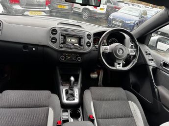 VOLKSWAGEN TIGUAN 2.0 TDI BlueMotion Tech R-Line SUV 5dr Diesel DSG 4WD Euro 5 (s/