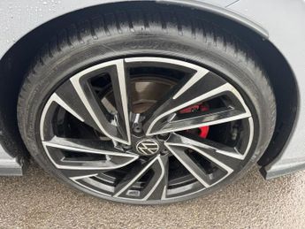 VOLKSWAGEN GOLF 2.0 TDI GTD Hatchback 5dr Diesel DSG Euro 6 (s/s) (200 ps)