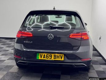 VOLKSWAGEN E-GOLF 35.8kWh e-Golf Hatchback 5dr Electric Auto (136 ps)
