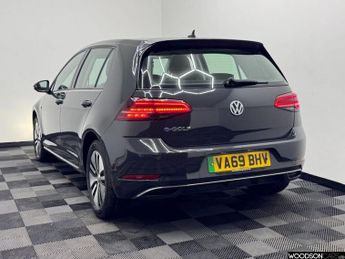 VOLKSWAGEN E-GOLF 35.8kWh e-Golf Hatchback 5dr Electric Auto (136 ps)
