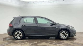 VOLKSWAGEN E-GOLF 35.8kWh e-Golf Hatchback 5dr Electric Auto (136 ps)