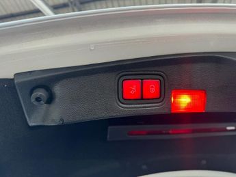 MERCEDES-BENZ C-CLASS 2.0 C200 AMG Line (Premium) Coupe 2dr Petrol G-Tronic+ Euro 6 (s