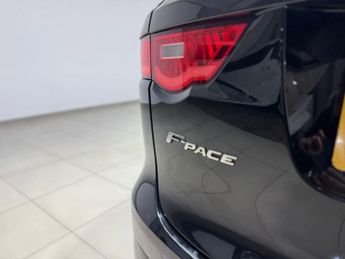JAGUAR F-PACE 3.0 D300 V6 S SUV 5dr Diesel Auto AWD Euro 6 (s/s) (300 ps)
