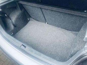 VOLKSWAGEN POLO 1.4 SE Hatchback 5dr Petrol Manual (156 g/km, 75 bhp)