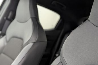 NISSAN JUKE 1.0 DIG-T N-Connecta SUV 5dr Petrol DCT Auto Euro 6 (s/s) (114 p