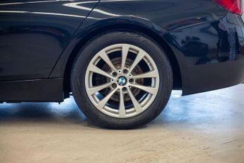 BMW 3 SERIES 1.5 318i SE Touring 5dr Petrol Auto Euro 6 (s/s) (136 ps)