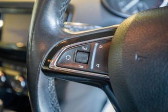 SKODA OCTAVIA 2.0 TDI Elegance Hatchback 5dr Diesel DSG Euro 5 (s/s) (150 ps)