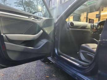 AUDI A3 2.0 TFSI S line Sportback 5dr Petrol S Tronic Euro 6 (s/s) (190 