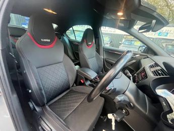 SKODA OCTAVIA 2.0 TSI GPF vRS Hatchback 5dr Petrol DSG Euro 6 (s/s) (245 ps)